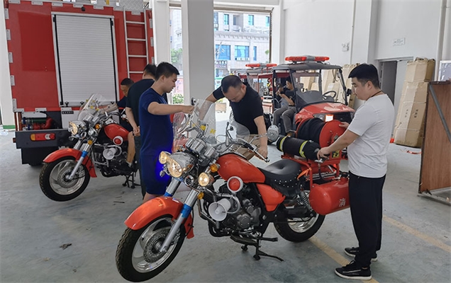 兩輪消防摩托車可以坐幾人呢？